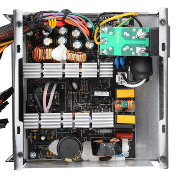 منبع تغذیه کامپیوتر اوست مدل AV700-BW