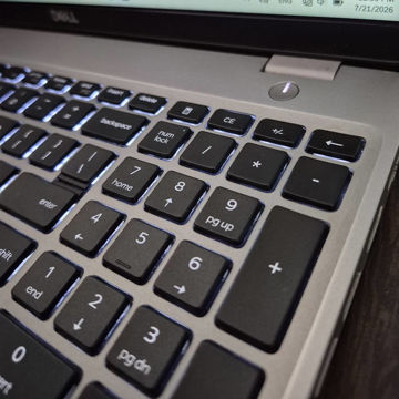 لپ تاپ استوک دل Dell Latitude 5510- i510310U-8GB- 256GB SSD