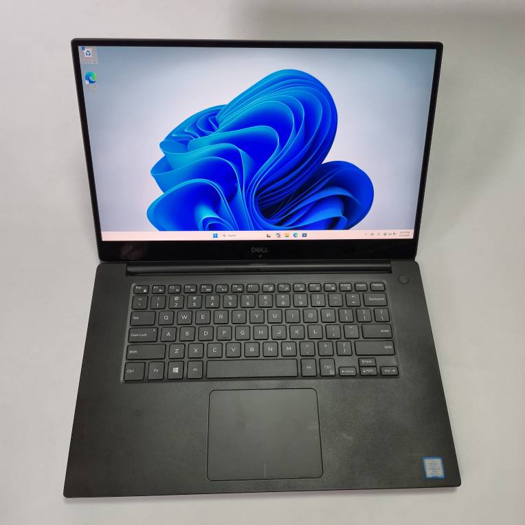 لپ تاپ استوک دل Dell Precision 5530 i7-8850H - 8GB - 256GB SSD - 4GB P2000 - 4k Touch