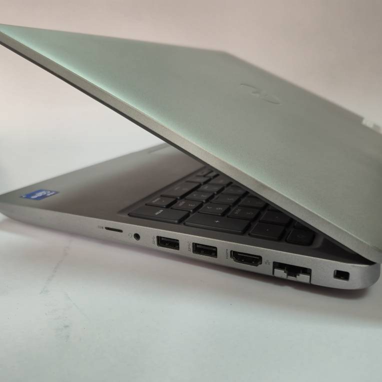 لپ تاپ دل Laptop Dell Latitude 5521- i7-11850H-8GB-250GB SSD-2GB MX450-Touch
