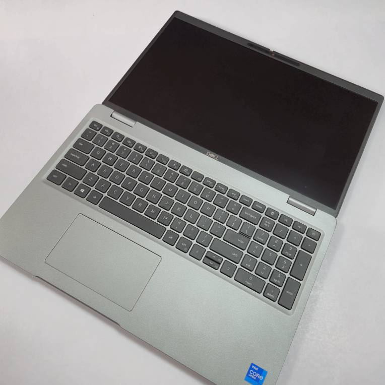 لپ تاپ دل Laptop Dell Latitude 5521- i7-11850H-8GB-250GB SSD-2GB MX450-Touch